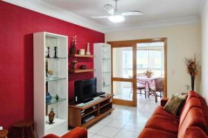 Espetacular 2 Quartos Ampla Sacada a 2 Quadras do Mar