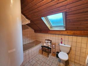 Les huit joyeux randonneurs au sauna