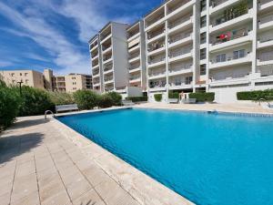 Hermoso apartamento con terraza y piscina en LEscala - HISP-236-4