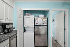 3 Bedroom 4th Floor Condo in Severn 1, Steps to the Beach!