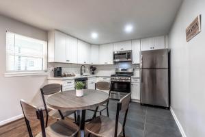 1BR Apartment Close to Menil Collection with Free parking 12