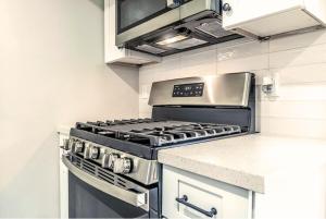 10 Percent Off , Near MD Anderson, Limited Offer 14