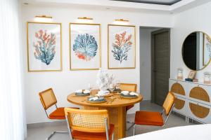 Coastal Dreamscape Chic 2BR Near Airport Pool