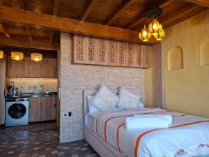 Rooftop studio privé with ocean view