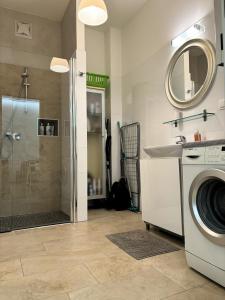 Moderne Stadtwohnung mit Balkon