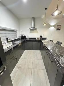 Casa de 2 Recámaras con Alberca cerca de Plazas Altabrisa