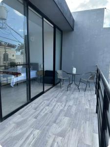 Casa de 2 Recámaras con Alberca cerca de Plazas Altabrisa