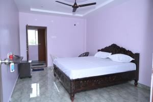 SV FUNCTION HALL AC AND NON AC ROOMs