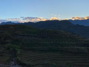 Sen Sapa Retreat & Tours