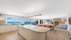 Ocean Pearl by HolidayCo