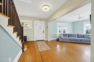 14 Guest, 9 Bed, Family Getaway- 30 min from NYC