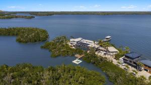 21381 Widgeon Point estate