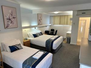 Bamboo Motor Inn