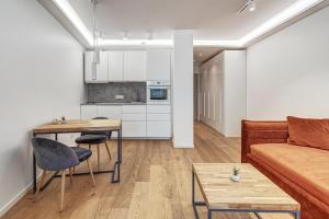 Center Apartment near Hillton with self check-in