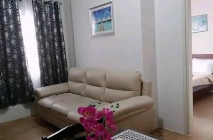 B4B staycation the loop tower condominium