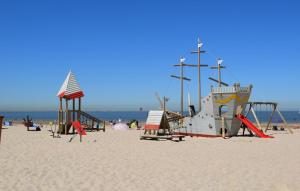 2 Bedroom Amazing Apartment In Oostende