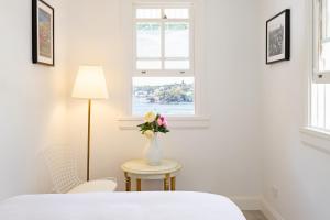 Elegant 3BD Waterview Terrace in The Rocks CBD