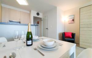 2 Bedroom Amazing Apartment In Oostende