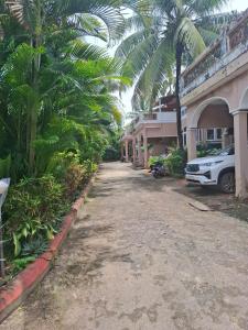 Spacious 2 BHK Candolim Goa Villa!