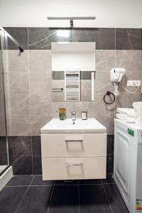 Q Residence Apartments & Urban Retreat