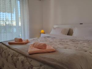 Comfortable Thermi apartment near SKG Airport