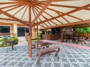 CAPITAL O961 Baan Dow Chompoo Resort