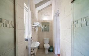 Maltese Falcon Villa - by ZenBreak