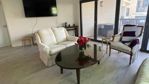 Zinnia 7 - by ZenBreak