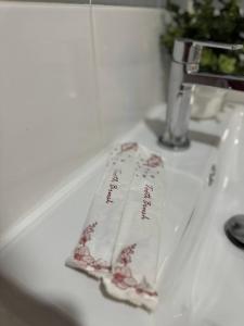 1-Min Walk to BTS Thonglor Simple Spotless Great Value Stay