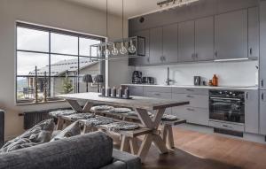 Cozy Apartment In Sysslebäck With Sauna