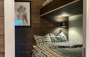 Cozy Apartment In Sysslebäck With Sauna