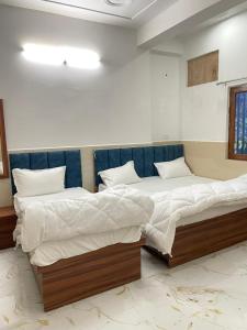 Vranda nikunj dham hotal vrandavan