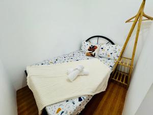 2BR Near Clark - Fast Wifi - Self Check-in
