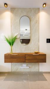 Stylish 2BR Retreat, Central Location, Few Steps from the Sea by QuickTrips