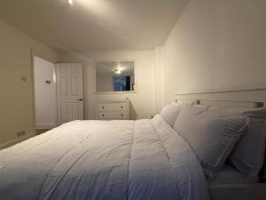 Charming 1BDR Haven with Private Courtyard