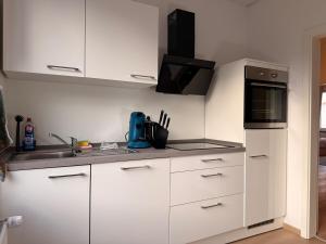 Peaceful & Stylish 2 Bedroom Stay with Garden