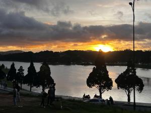 Chăn Ấm Đệm Êm Homestay