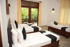 Nil Diya Mankada Safari Lodge