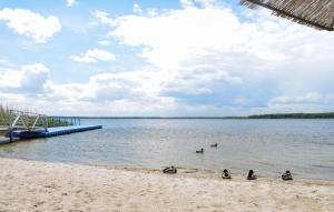 5 Bedroom Cozy Home In Nowe Warpno