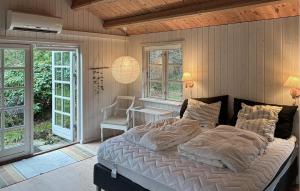 Cozy Home In Væggerløse With Wifi