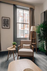 Chic 2-bed City Apartment -Old Street