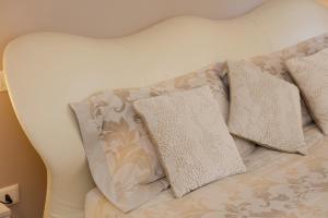 Siena UpTown - Sabrinas Charming Apartment