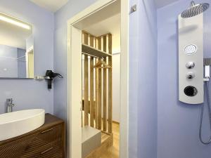 Marios Holiday House