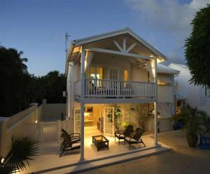 Mango Court 1 - by ZenBreak