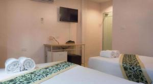 BIRD ROOM HOTEL - PRATUNAM