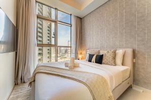 Near Safa Park, Offering Easy Access to Downtown Dubai, Jumeirah Beach and Kite Beach - Aykon City 2 Tower C, Business Bay by Deluxe Holiday Homes