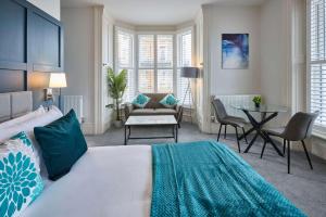Host & Stay - The Langley Hotel