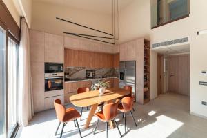 Estate Irianna 4 Bedroom Private Pool Villa & 2 Bedroom Guesthouse Rhodes