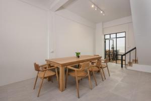 My Hidden Oasis in Old City 4 beds 3 bathrooms