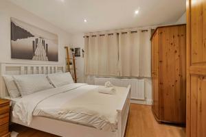 GuestReady - Cozy 3-Bedroom Home in Droylsden